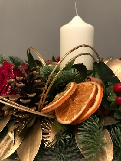 Christmas Candle Arrangement