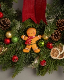 Gingerbread Zing Wreath